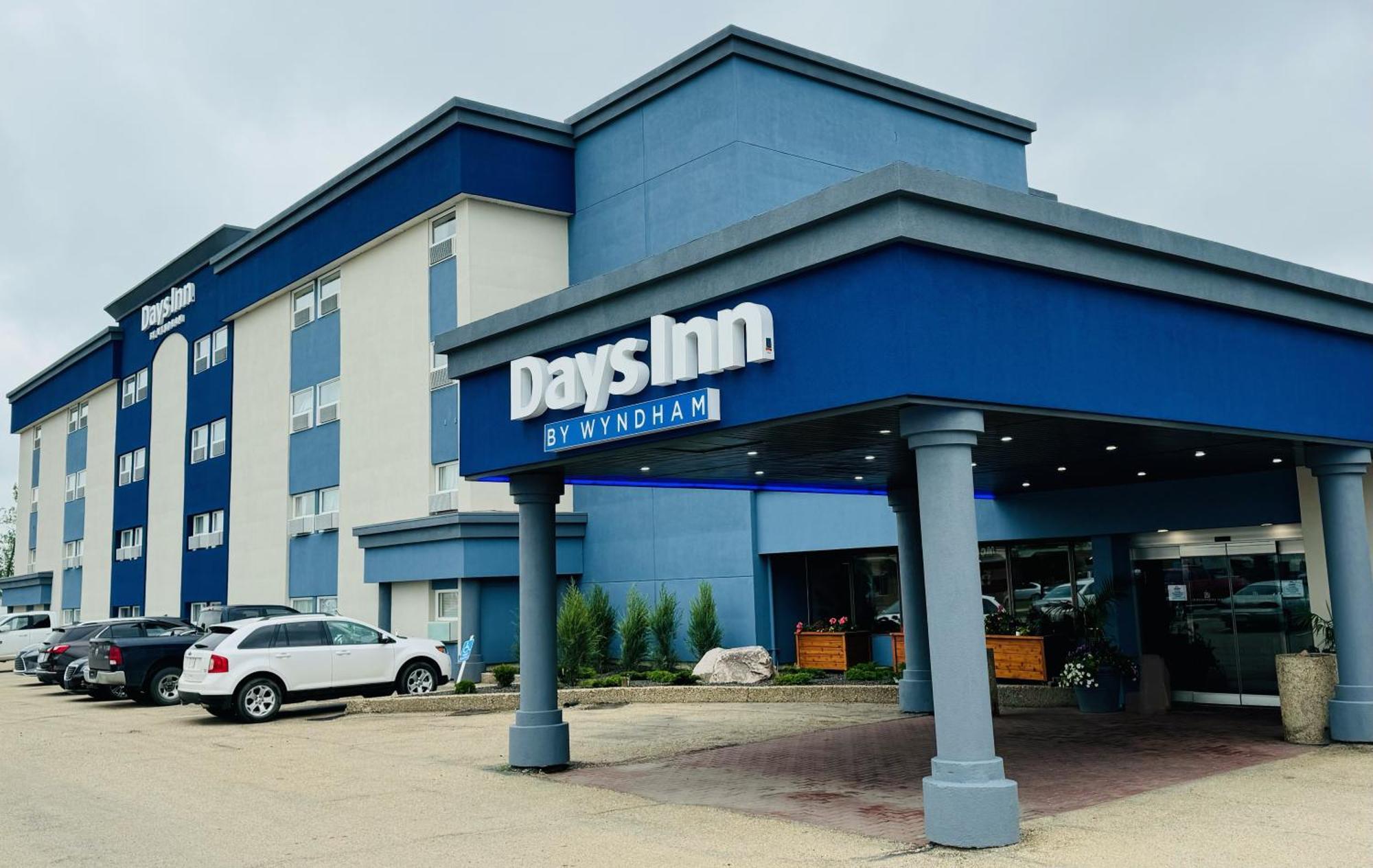 Days Inn & Conference Centre By Wyndham Camrose Norsemen Exterior foto