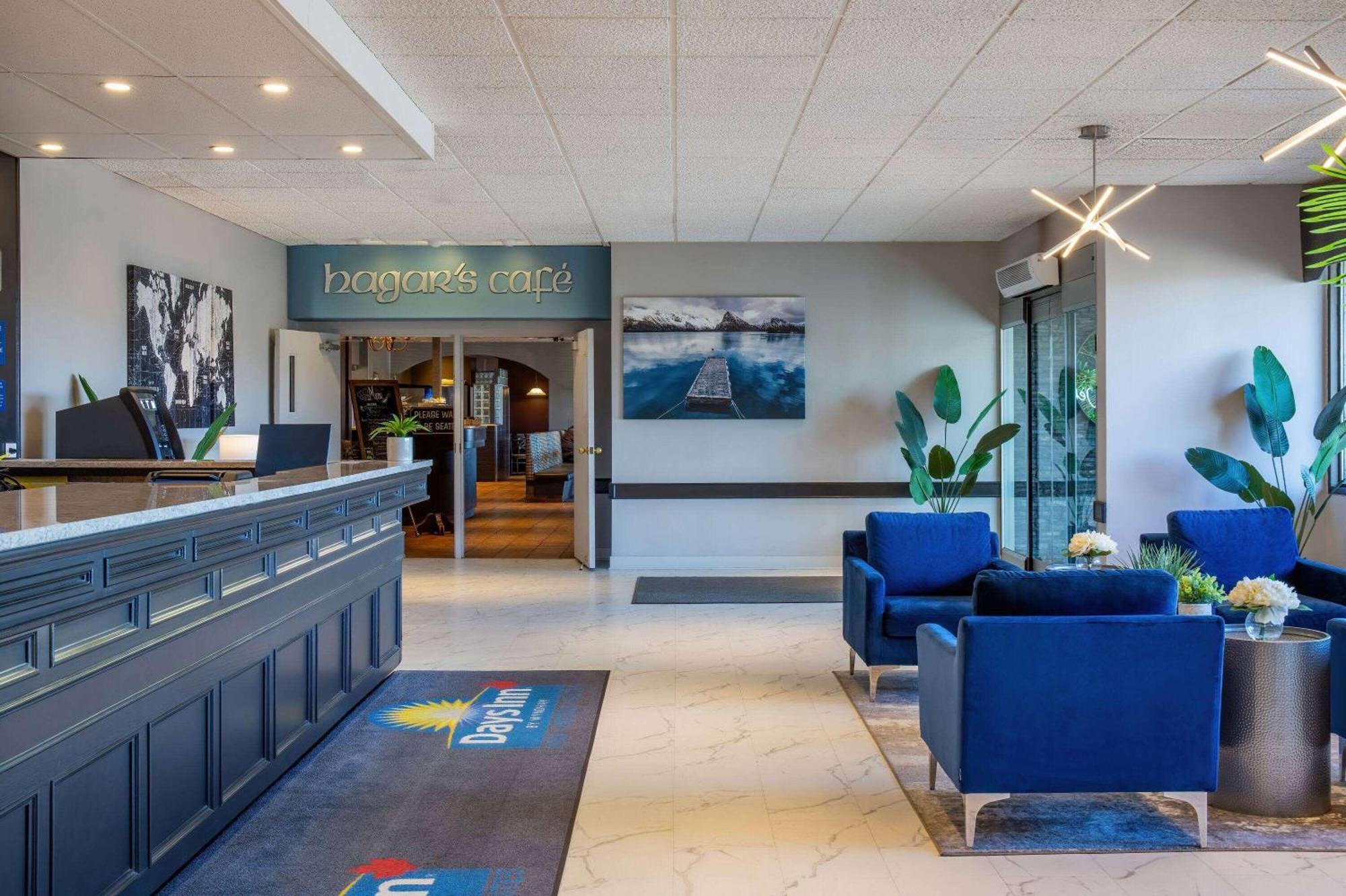 Days Inn & Conference Centre By Wyndham Camrose Norsemen Exterior foto